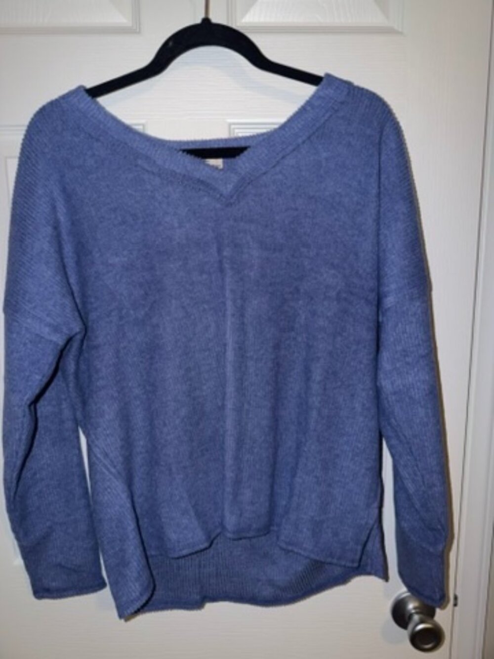 Zenana Blue V-Neck Oversized Sweater M NWOT